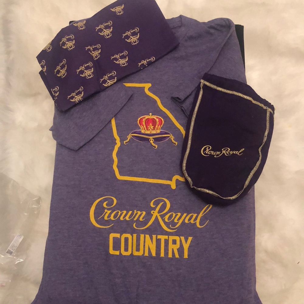 Crown Royal Men’s T-Shirt Ensemble